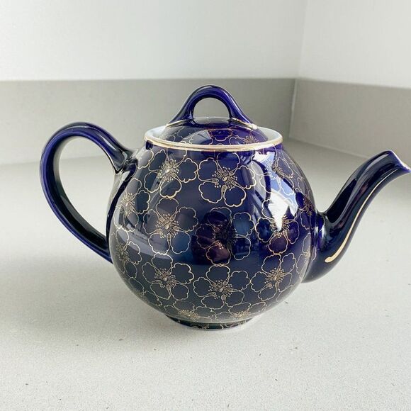1920's Hall China Cobalt Blue with Gold French Flowers and Trim Tea Pot, 6 Cups - Picture 1 of 8